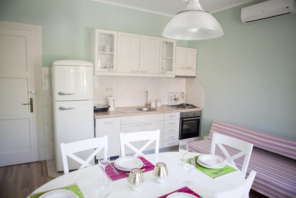 Shabby Chic Apartments Šibenik Rum bild